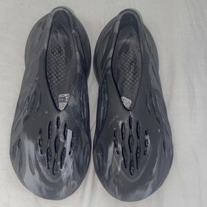 Yeezy Foam Runner MX Granite